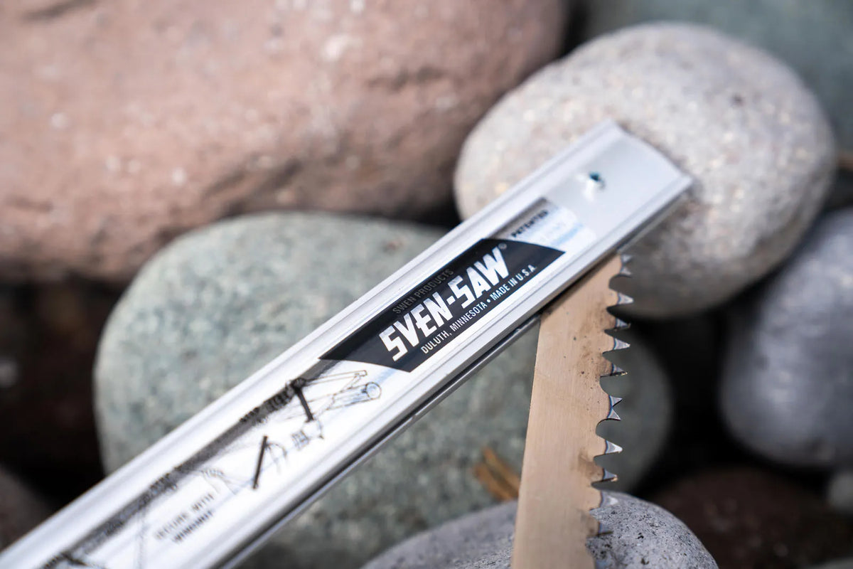 Sven-Saw 21-inch saw blade stored beside its handle
