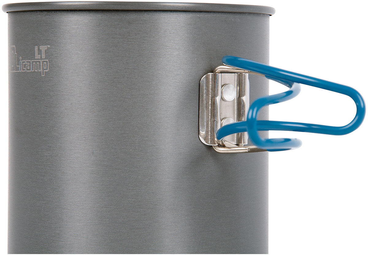 Side view of Olicamp LT 1L pot with folding handle