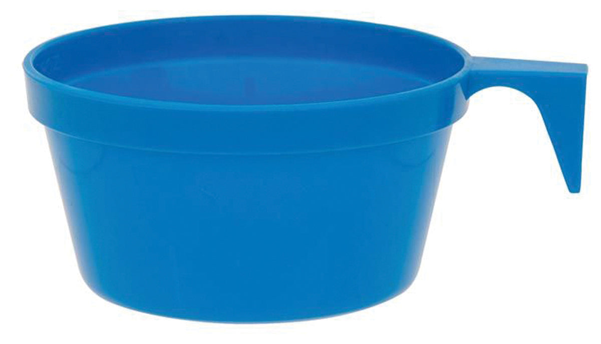 Blue measuring cup included in Olicamp Deluxe mess kit