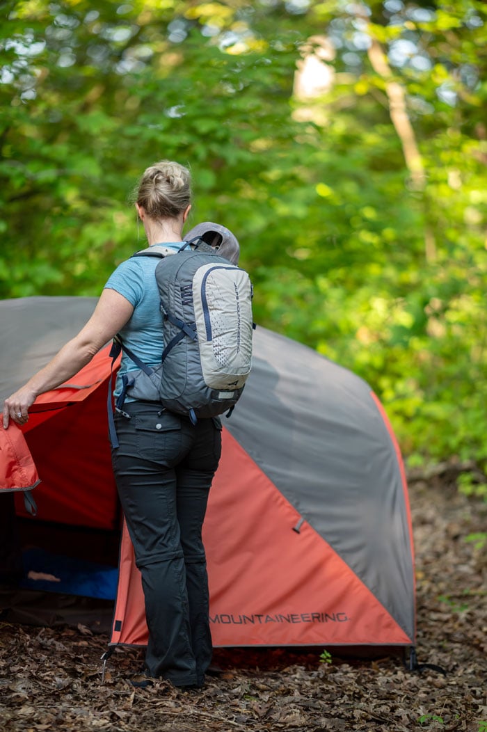 ALPS Mountaineering Hydro Trail 17L Hydration Pack - Chili - official manufacturer image 12
